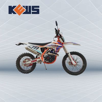Tam Set Euro 4 Motosikletler Yolda Kews Motosikletler K20 Model Nc300s Motorunda Yakıt Enjeksiyonu