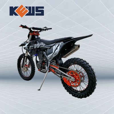 Siyah 250CC Enduro Motosikletler K16 Modeli Benelli Çift Kam Motorlu 120KM/H