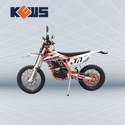 Tam Set Euro 4 Motosikletler Yolda Kews Motosikletler K20 Model Nc300s Motorunda Yakıt Enjeksiyonu