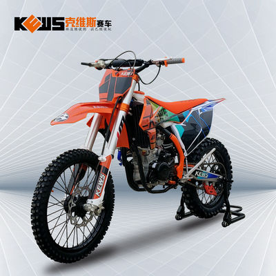 CBS300 Efi ve Karbüratörlü İki Versiyonlu Su Soğutmalı Motor Kırmızı Motokros Bisikleti