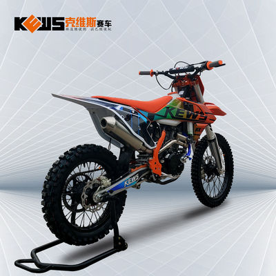 CBS300 Efi ve Karbüratörlü İki Versiyonlu Su Soğutmalı Motor Kırmızı Motokros Bisikleti