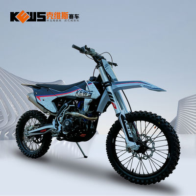 Honda NC300S Karbüratörlü ve Yakıt Enjeksiyonlu Hava Soğutmalı Tek Silindirli Motosikletler