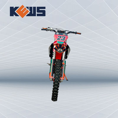 K23 Modeli Enduro Dirt Bikes Zongshen NC300S Su Soğutmalı Dört Zamanlı Kırmızı Ve Siyah Motosikletler