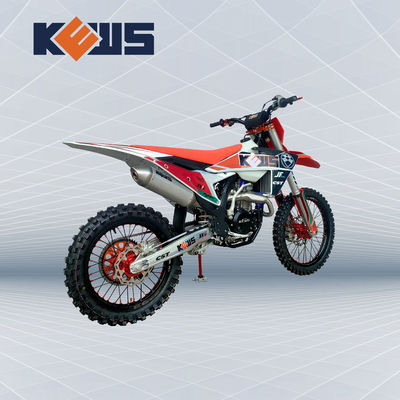 K23 Modeli Enduro Dirt Bikes Zongshen NC300S Su Soğutmalı Dört Zamanlı Kırmızı Ve Siyah Motosikletler