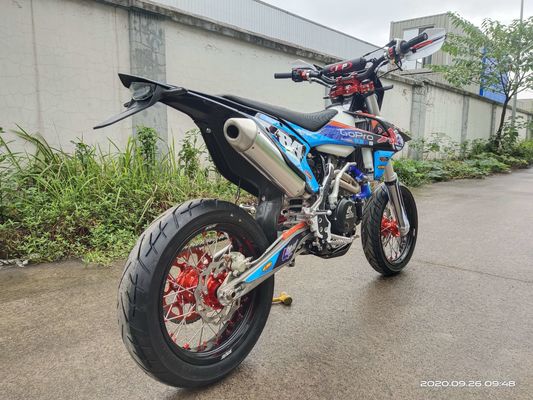 Dört Zamanlı Su Soğutmalı Motor NC450 Süper Motard Motosikletler Supermoto Bisikletler