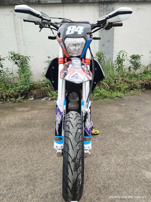 Dört Zamanlı Su Soğutmalı Motor NC450 Süper Motard Motosikletler Supermoto Bisikletler