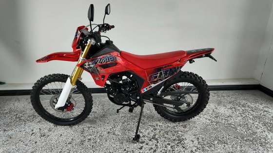 KEWS SE250 Four Stroke Motocross 250CC Motorcycle with 223ML Piston Displacement 15/8500 Maximum Power and 19/6500 Maximum Torque