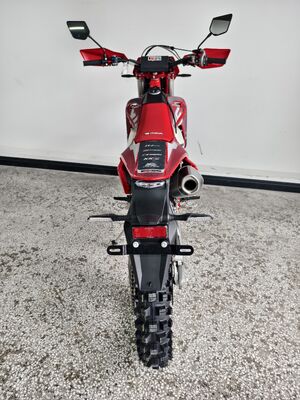 KEWS k28 R-edisyon 4 Zamanlı Enduro Motosikleti, Sıvı Soğutulmuş 4 Zamanlı Motoru 300mm Yer Temizliği ve Çift Büyük Diametreli Diskleri